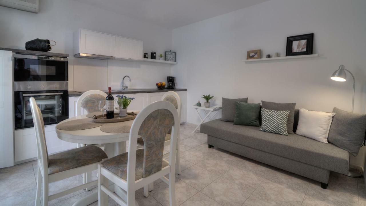 Apartment Barbara Senj  Exteriör bild